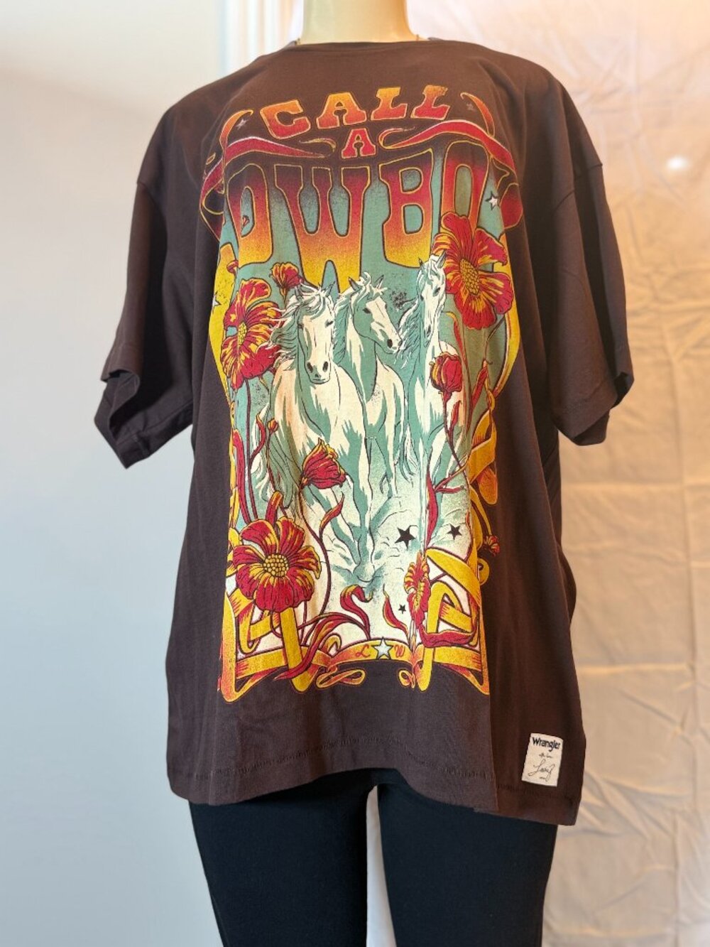 Wrangler Lainey Wilson Call a Cowboy Horse Oversized Tshirt Women's M New w Tags